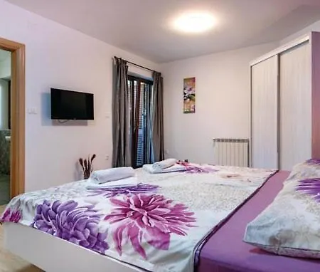 Villa Lealeana *