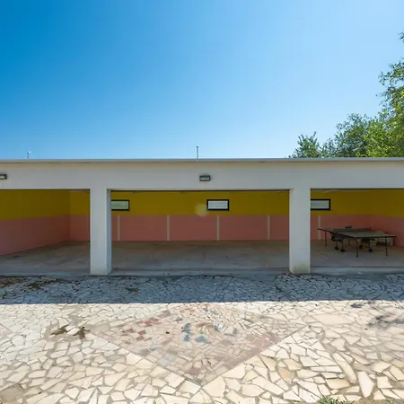 Villa Lealeana