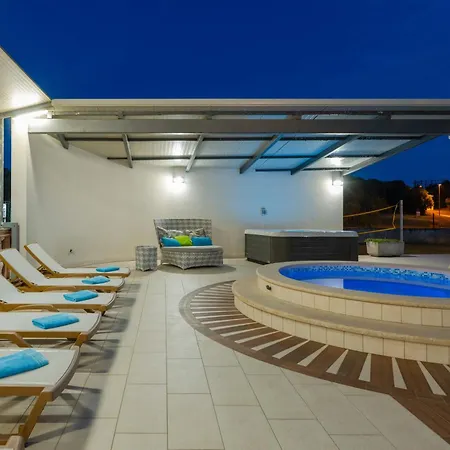 Villa Lealeana
