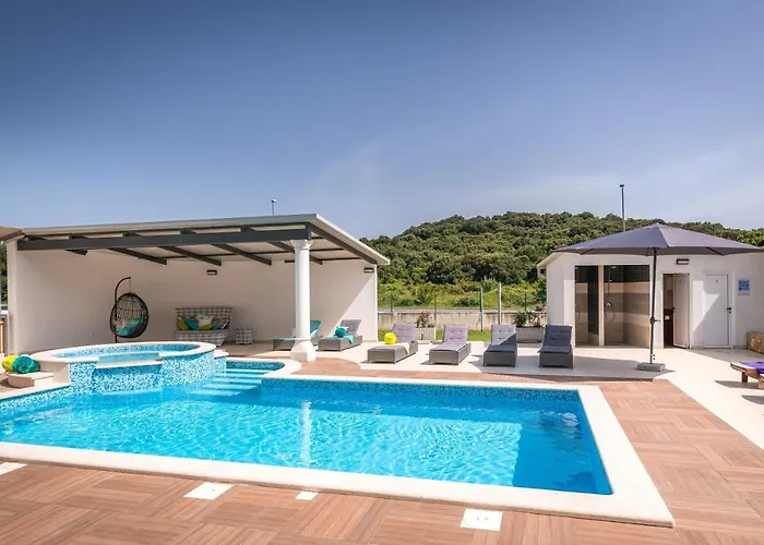 Villa Lealeana *